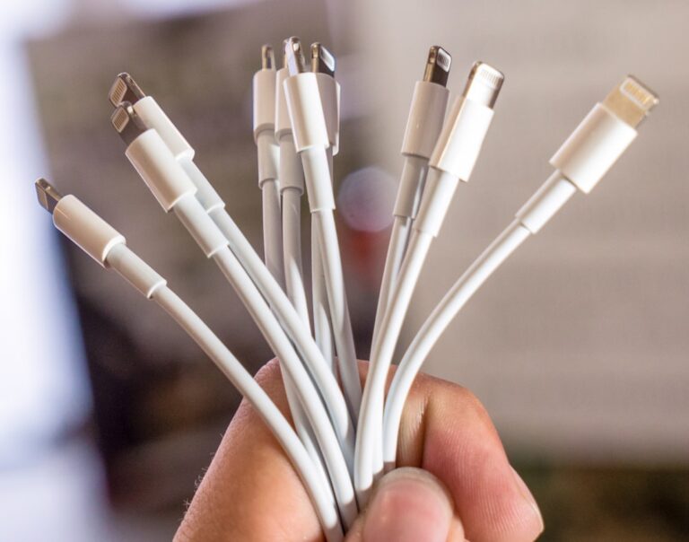 How to Choose the Perfect Cable Organizer for Your Needs