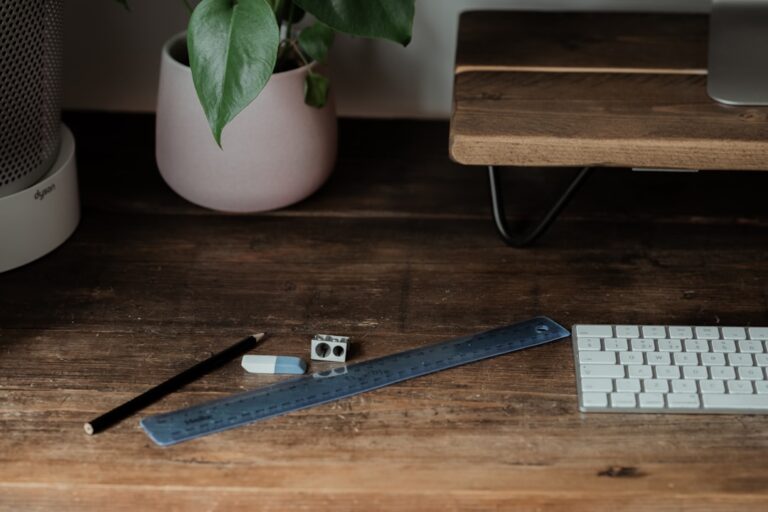 Why Every Home Office Needs a Quality Cable Organizer Today